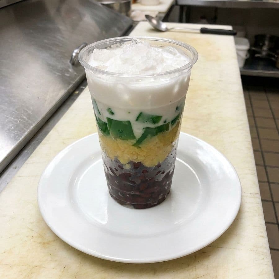 Traditional Vietnamese Sweet Dessert